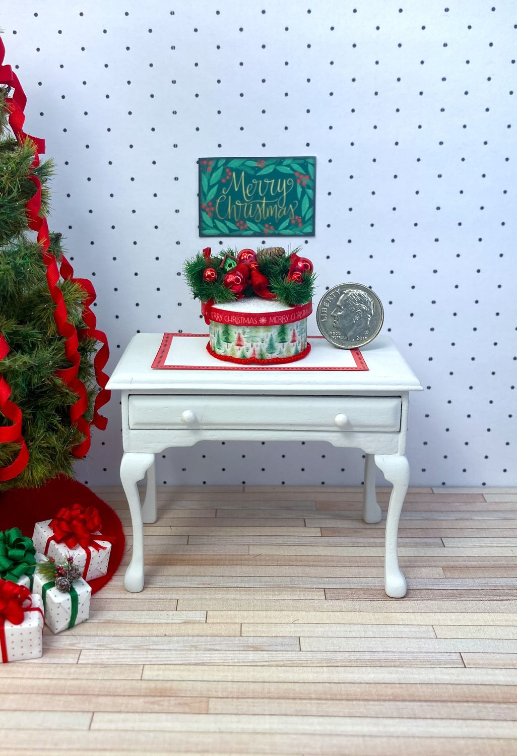 1:12 Scale Miniature Merry Christmas Hat Box