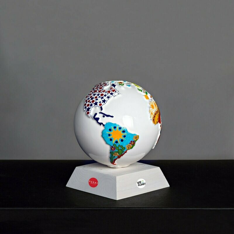 Complemento dI arredo "GLOBO UNITED COLORS ON WHITE"