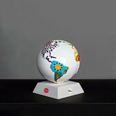 Complemento dI arredo "GLOBO UNITED COLORS ON WHITE"