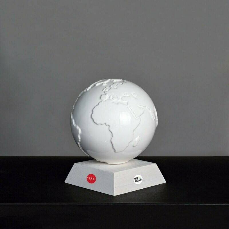 Furnishing accessory "GLOBO PAINT YOUR WORD"