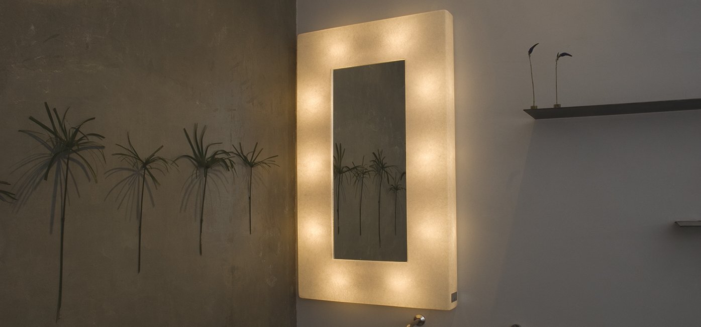 Lampada/specchio a parete