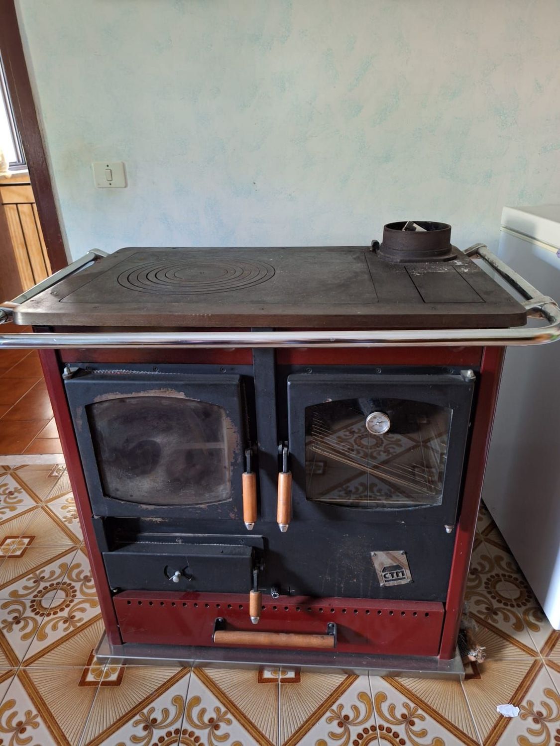 Stufa a legna CTM con funzione di termocamino Stufa a legna CTM con funzione di termocamino