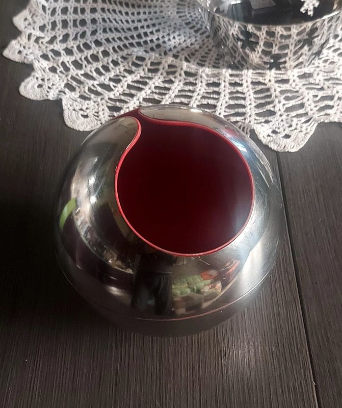 Vaso Design di ALESSI , Gio' Pomodoro