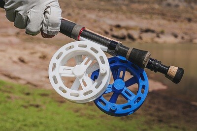 Trout - Plastic reel fly fishing casting