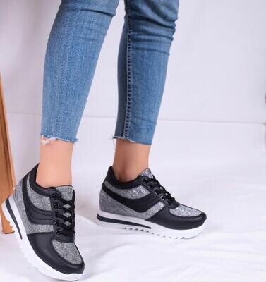 3865 Sneakers Black