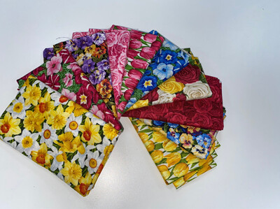 Flower Fabric By Makower 1/2 Metre Bundle - Pod12