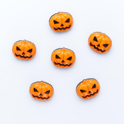 Pumpkin No 2 Buttons Size 28