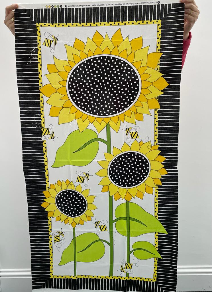 Makower Panel 9985-KL Bee And Sunflower - W06.3