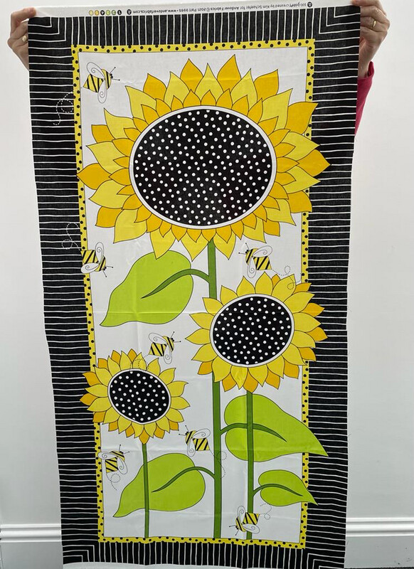 Makower Panel 9985-KL Bee And Sunflower - W06.3