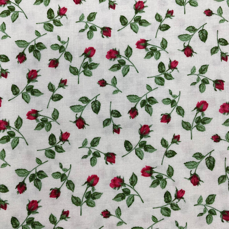 Makower 2322-R Red Roses Long Quarter (Width of Fabric By 25cm) - R2