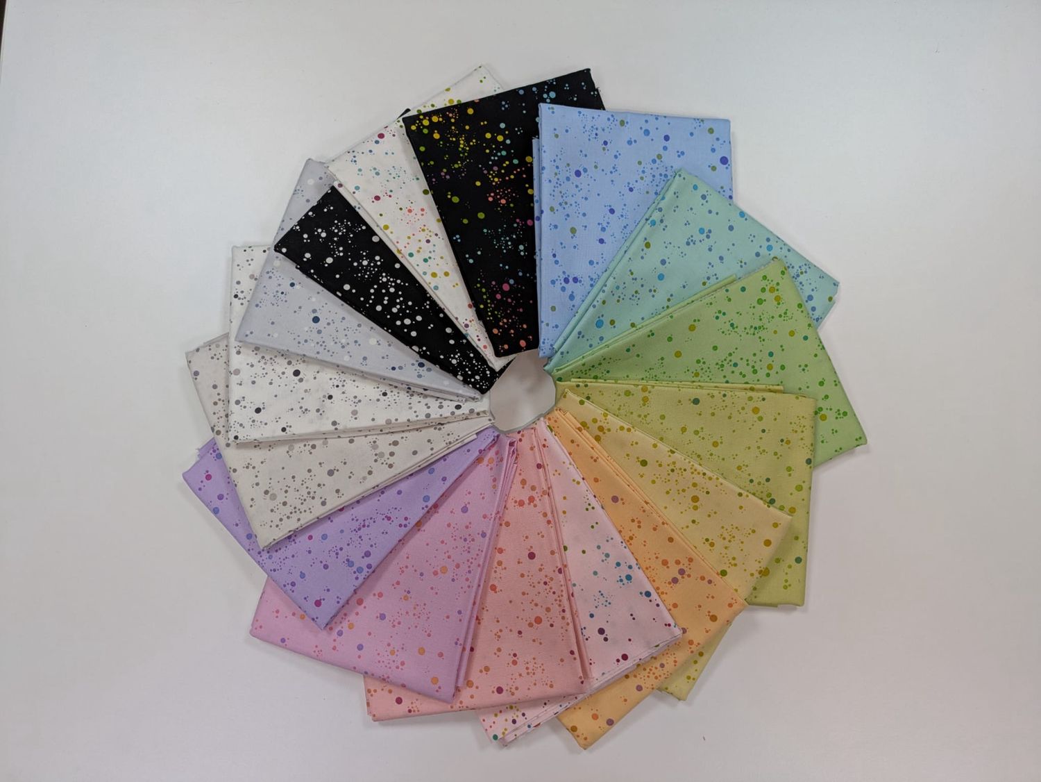 Andover Fabrics - Giucy Giuce - Fizz - Long Quarter Bundle - Pod01