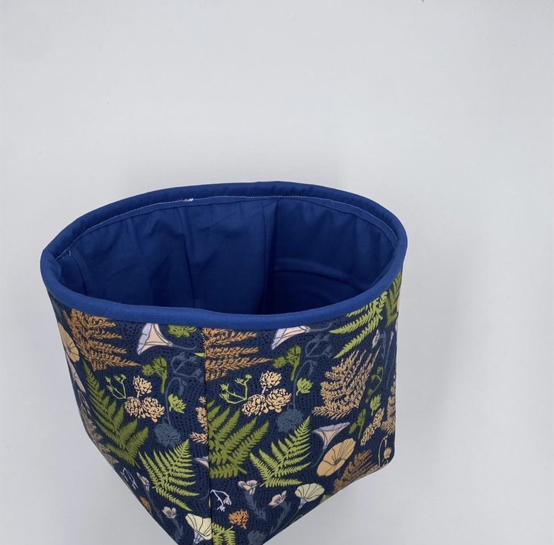 iQuilt Navy Floral Art Gallery Fabric Storage Pod Kit - Makes 2