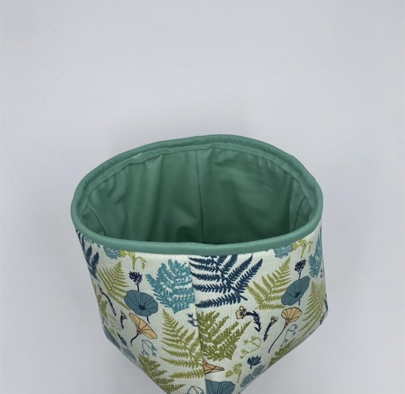 iQuilt Green Floral Art Gallery Fabric Storage Pod Kit - Makes 2