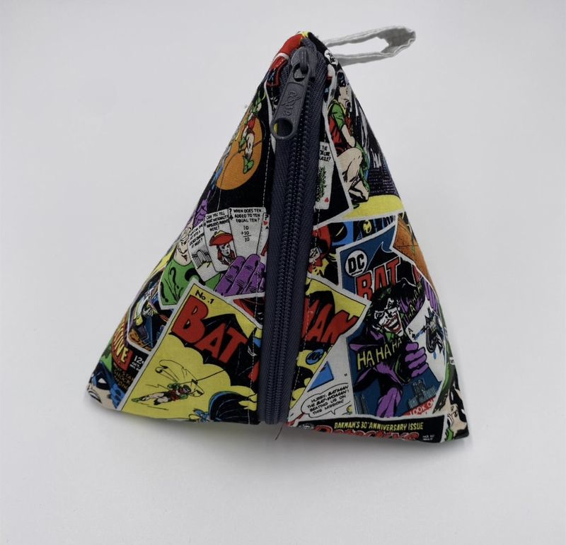 iQuilt Batman Fabric Triangle Pod Sewing Kit - Makes 2