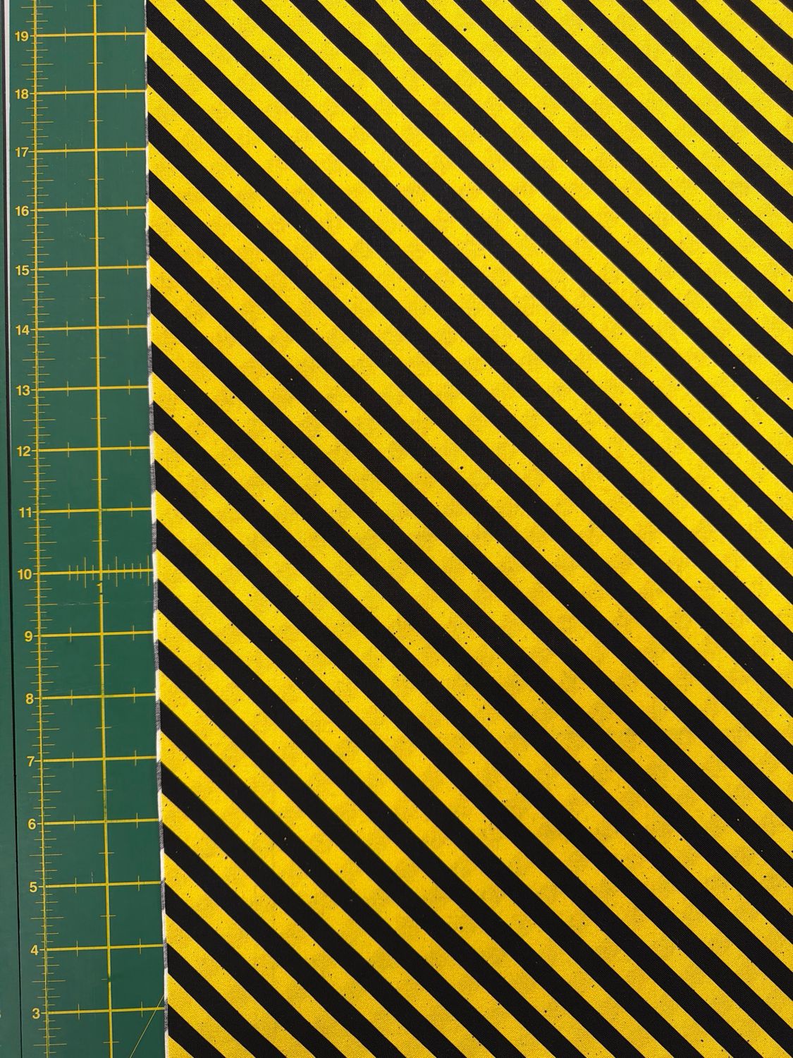 Nutex - Digger - Yellow Black Stripe - W04.3