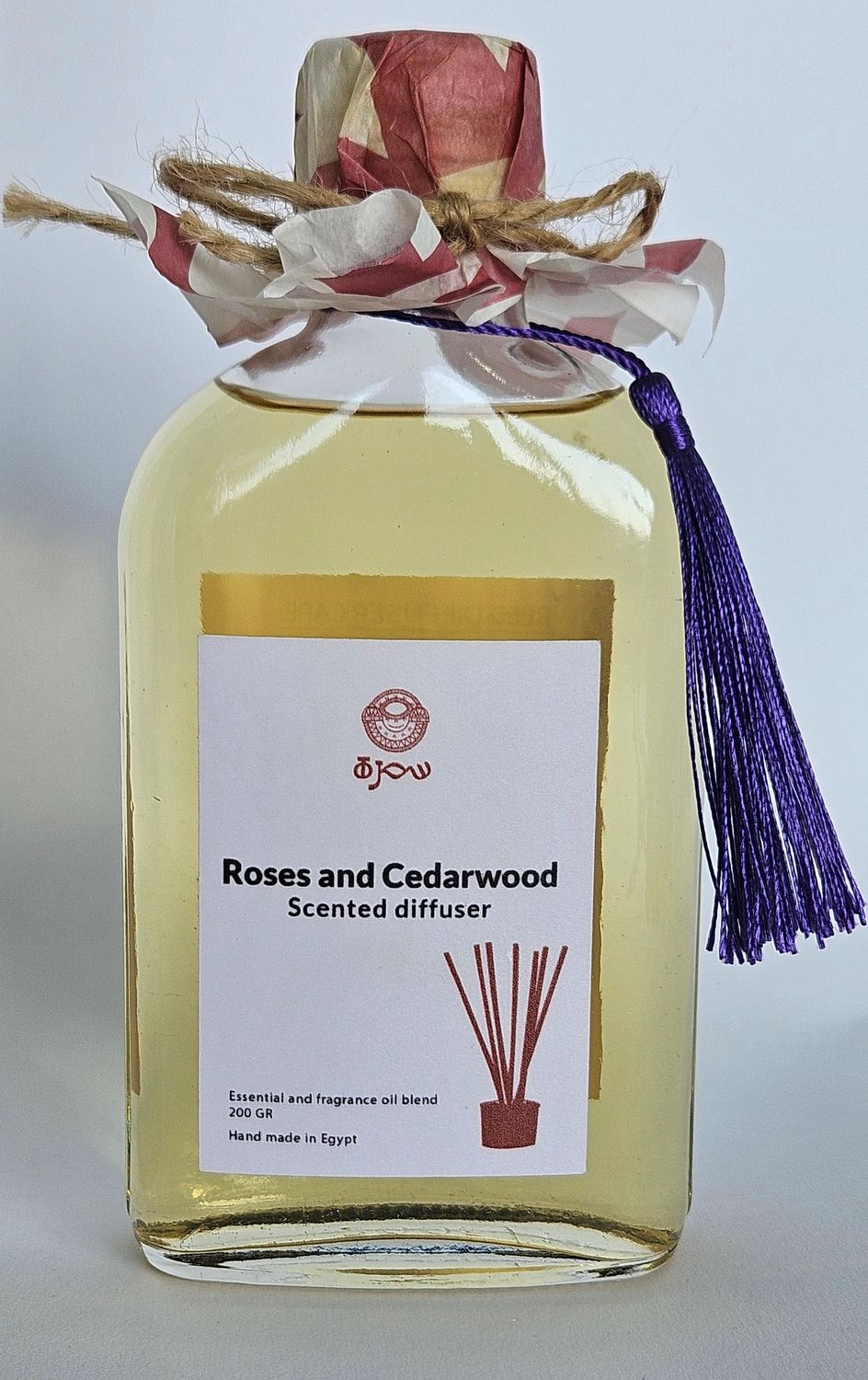 ​Roses and Cedar wood scented diffuser