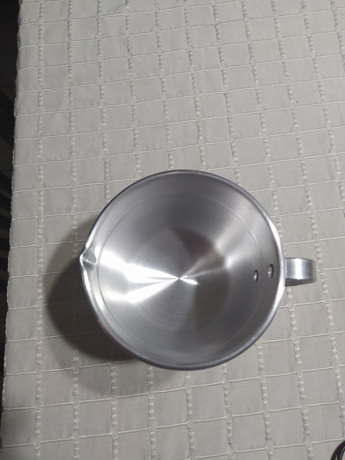 Hervidor de aluminio capacidad 2 libras