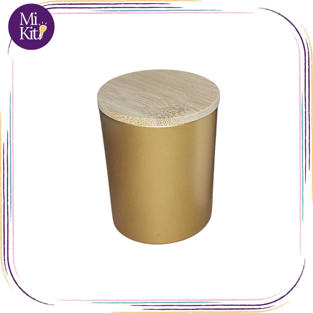 Recipiente dorado de vidrio con tapadera de bambú