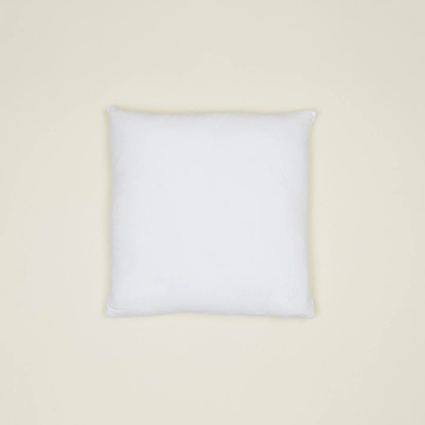 HNY Simple Linen 18" x 18" Throw Pillow - White