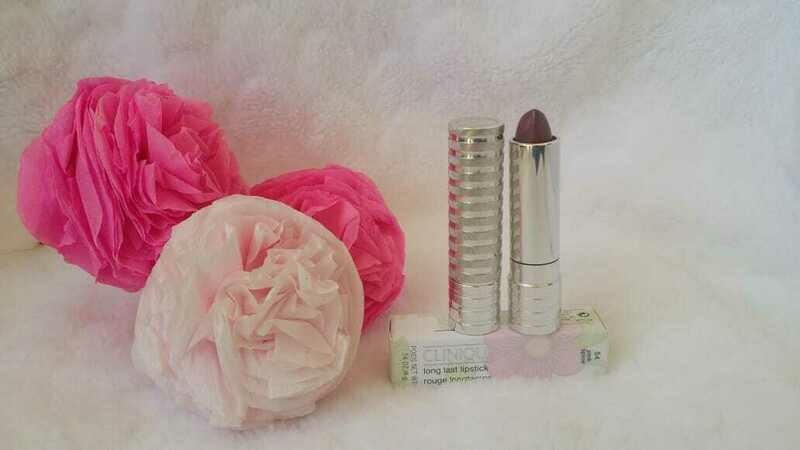 DRAMATICALLY DIFERENT LIPSTICK SHAPING LIP COLOUR