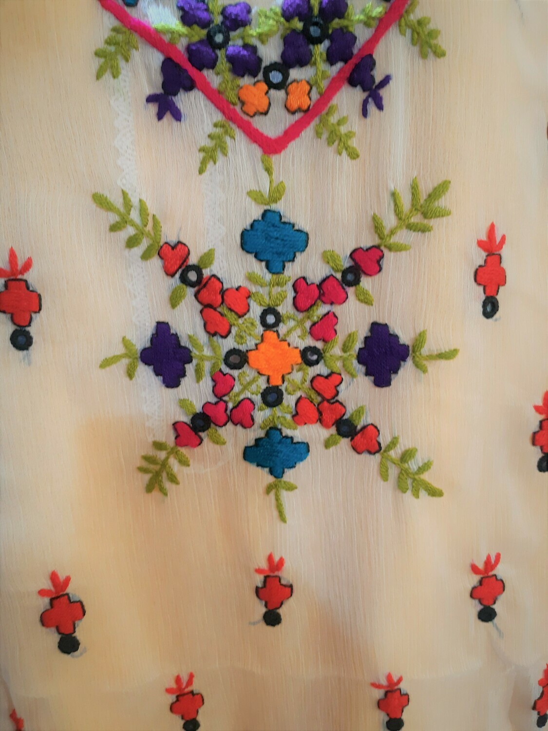 Embroidered Chiffon shirt With Embroidered Chiffon Dupatta