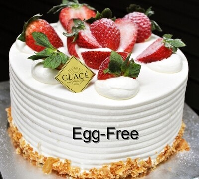 Egg-Free Strawberry Décor