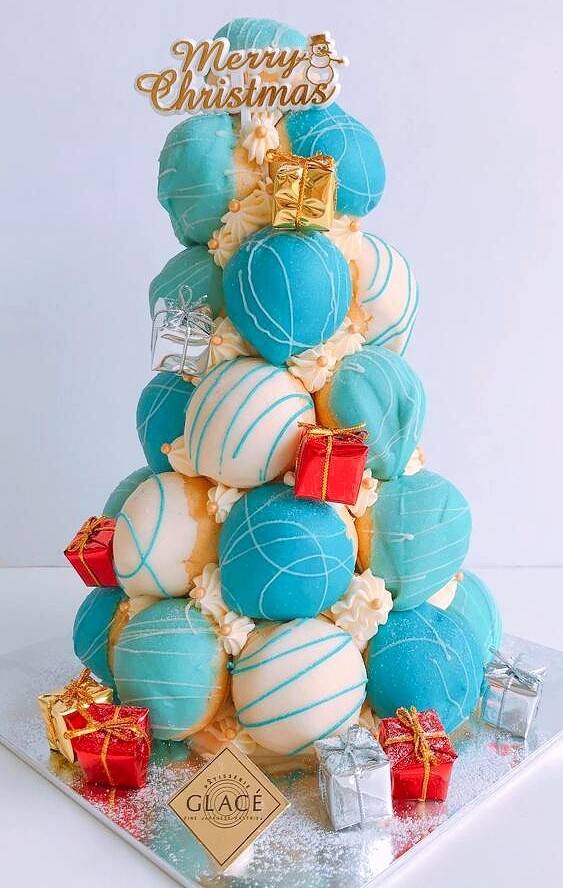 Christmas Croquembouche Christmas Croquembouche