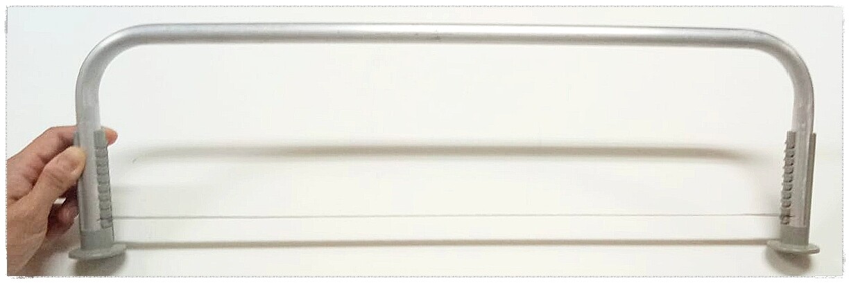 Cake slicer