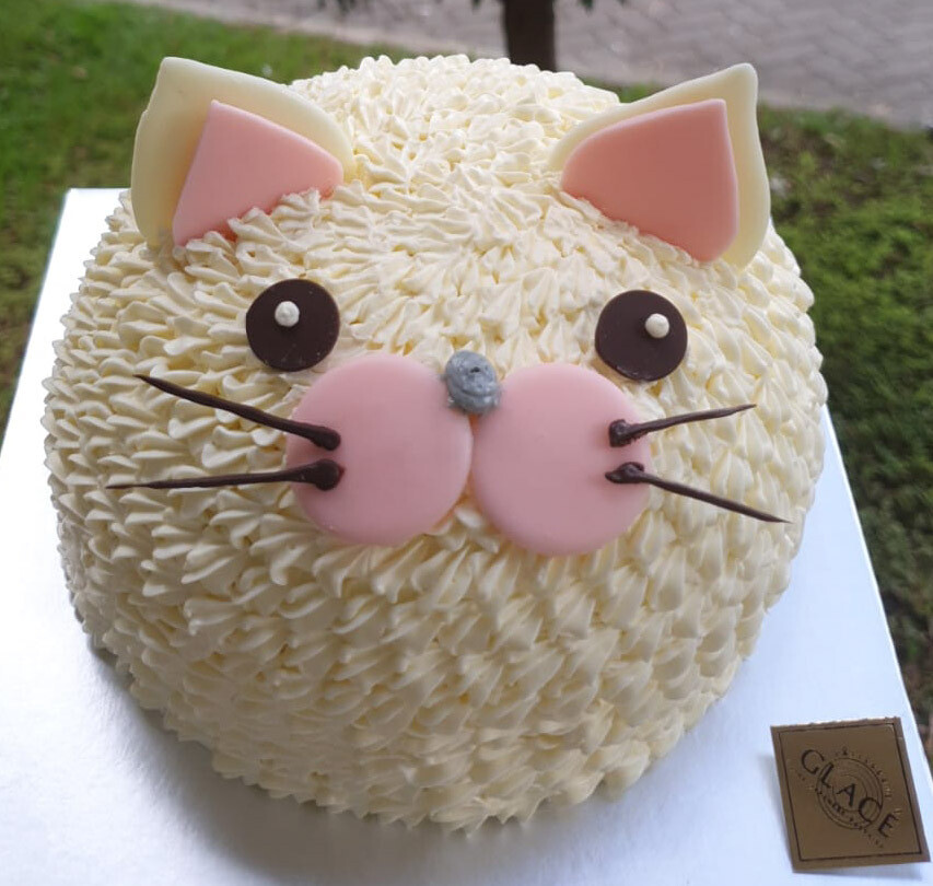 Sculpted Cat Cake | Oakleaf Cakes | Flickr
