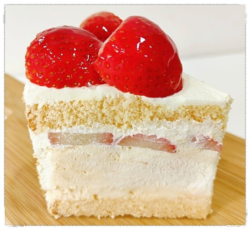 Strawberry Souffle Slice 苺スフレ