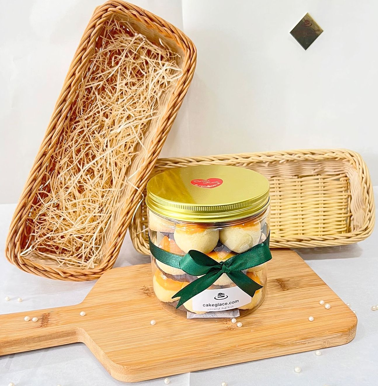 HR Pineapple Tarts Jar