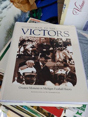 Hail To The Victors Michigan Football VHS Tape And Book Set 1995