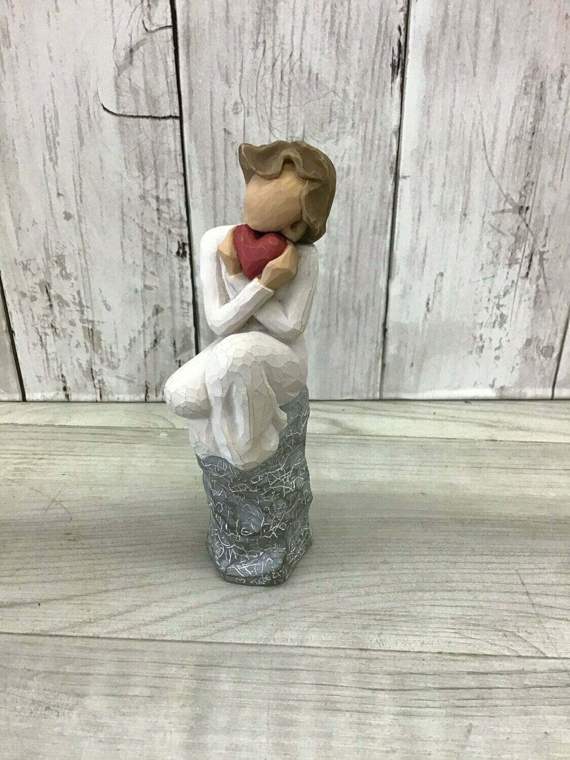 willow tree figurines retailers