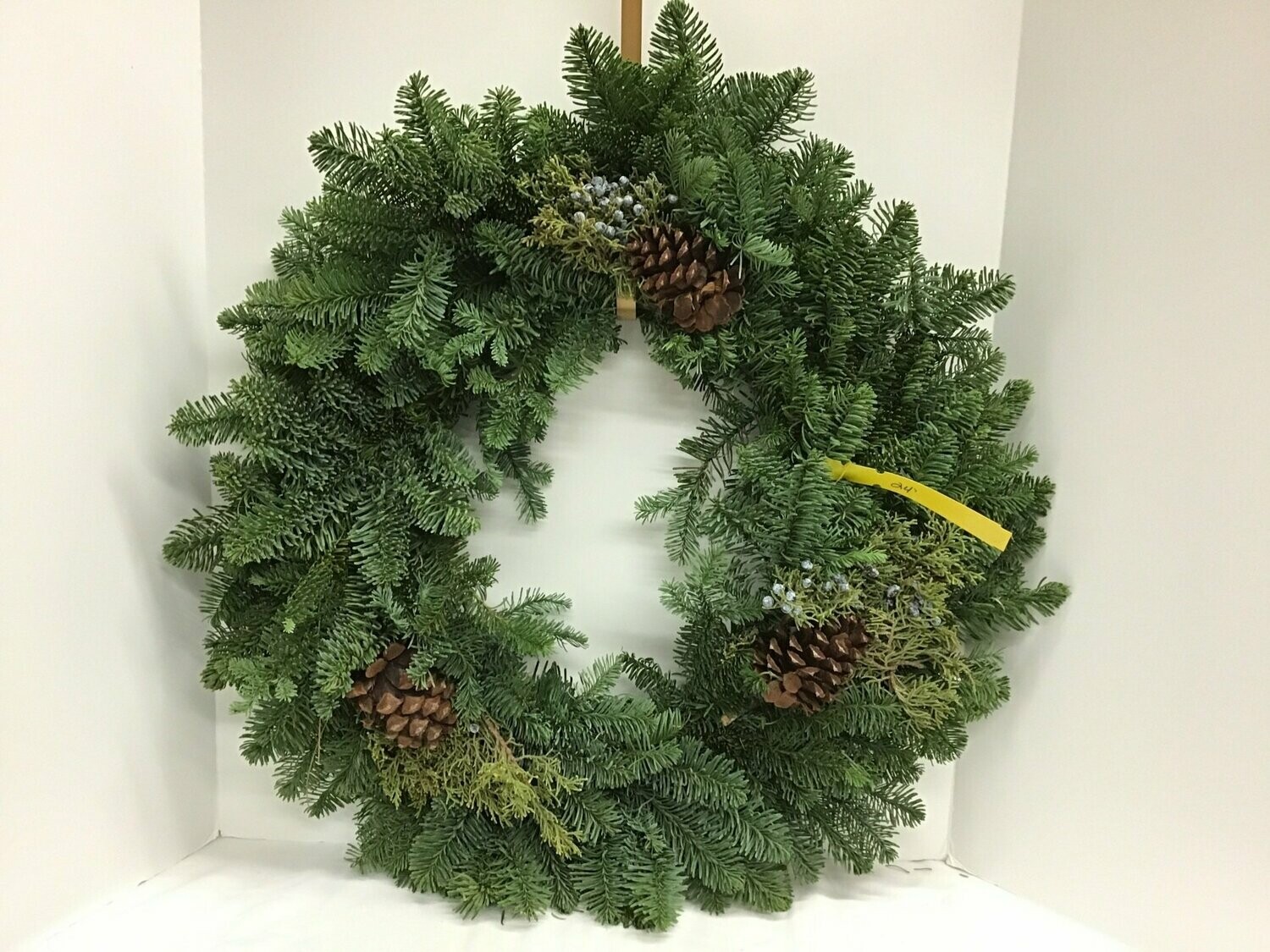 ORDER EARLY! Limited Supply! Fresh Evergreen Wreaths SMALL20" Fir only