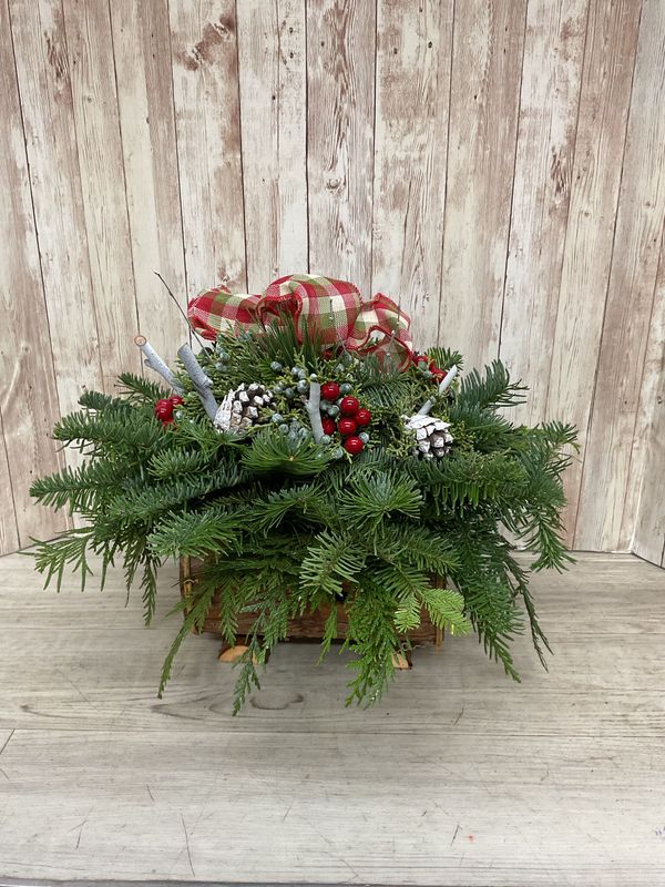 County Yuletide Log Arrangement Item WFEBT #211 County Yuletide Log Arrangement Item WFEBT #211