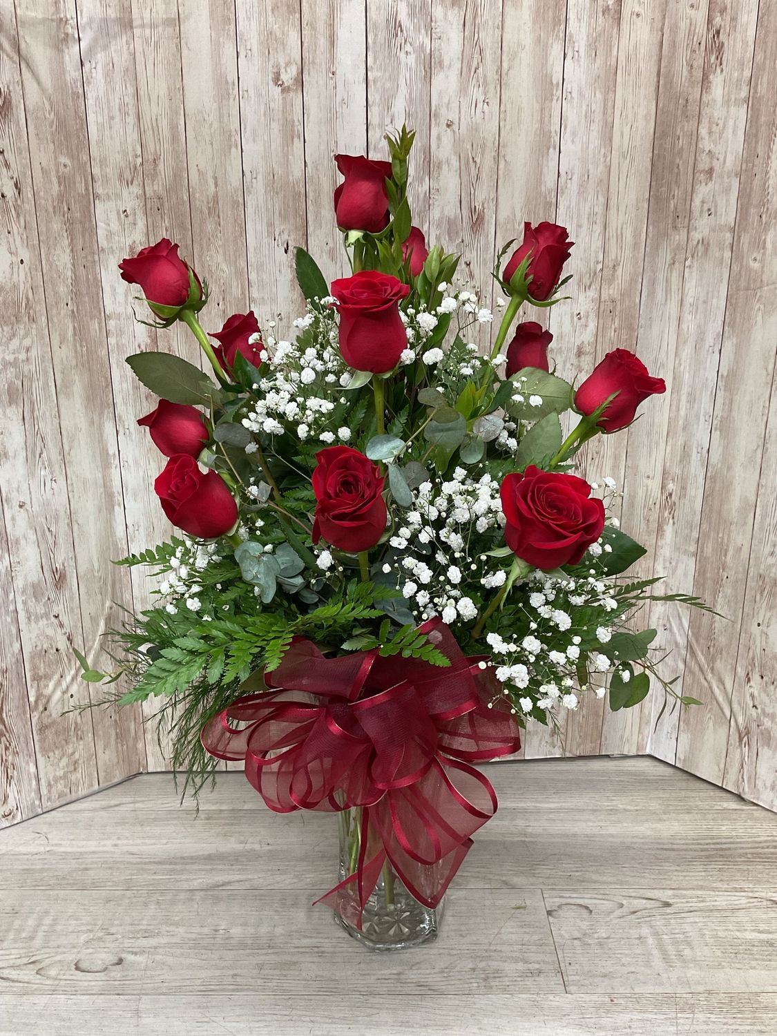 Fancy Dozen Roses in Clear Vase- Fancy #10