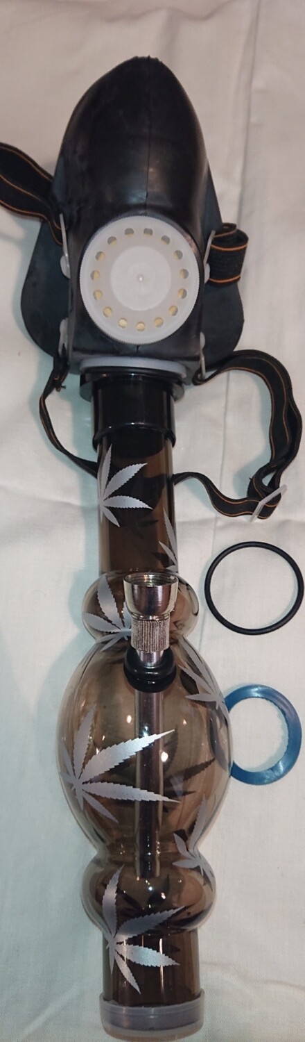 Gas mask bong
