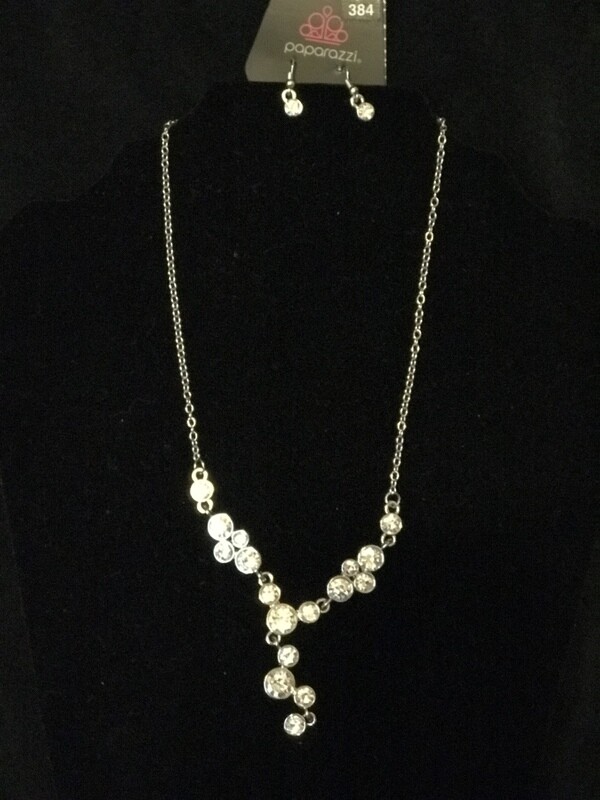 Silver diamonds necklace