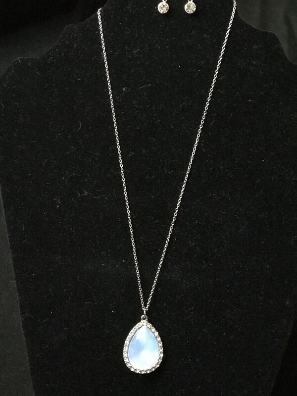 Blue stone necklace