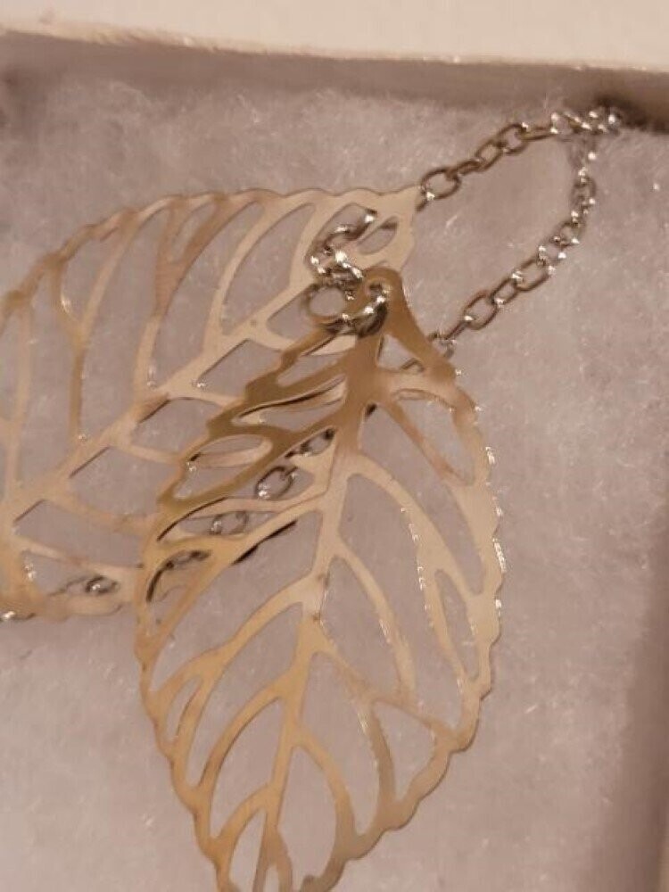 Two Leaf Necklace with Gift Box  Cj