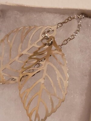Two Leaf Necklace with Gift Box Cj