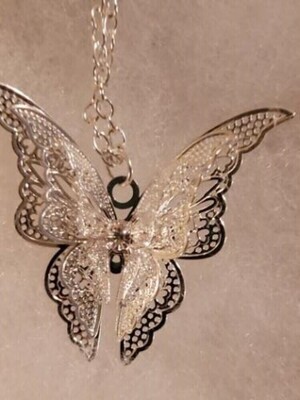 Triple Butterfly Womans Necklace Pendant CJ