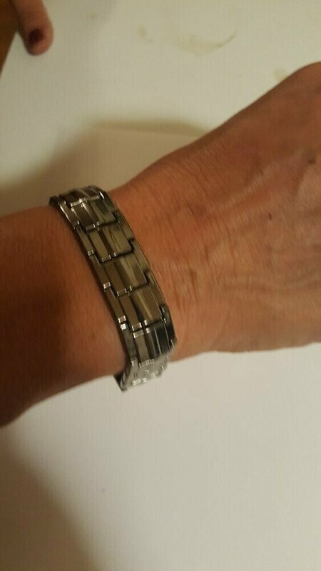 Magnetic 591Pcs Titanium Bracelet Holistic Pain Relief
