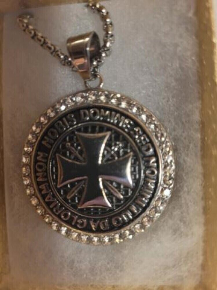 Knights Templar Crusader \ Medallion Pendant Necklace