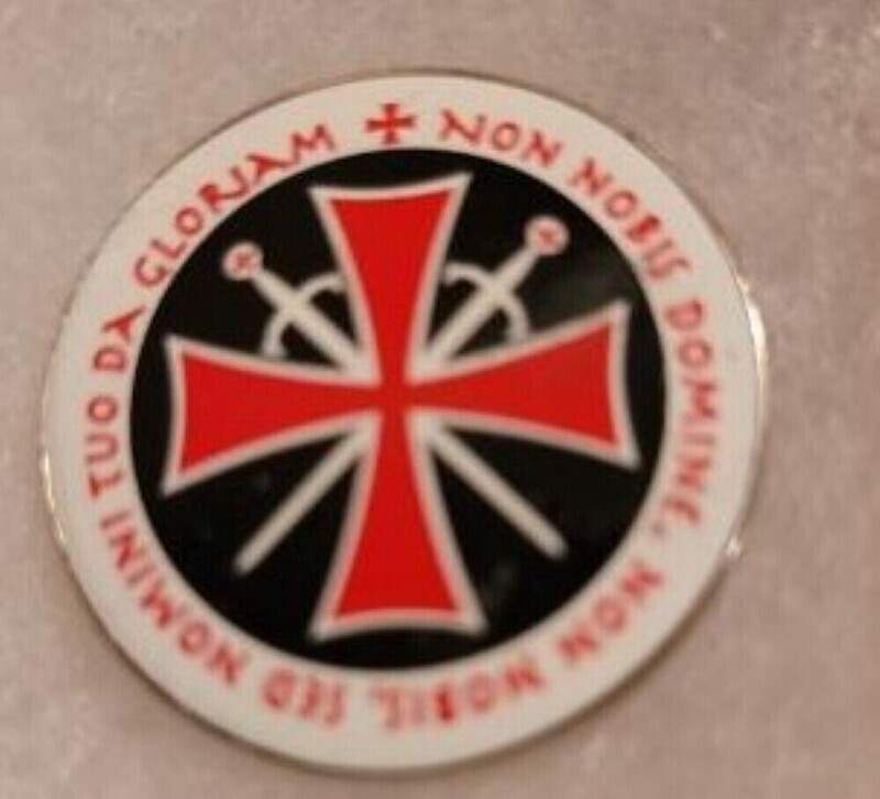The Knights Templar Cross and Swords Lapel Pin