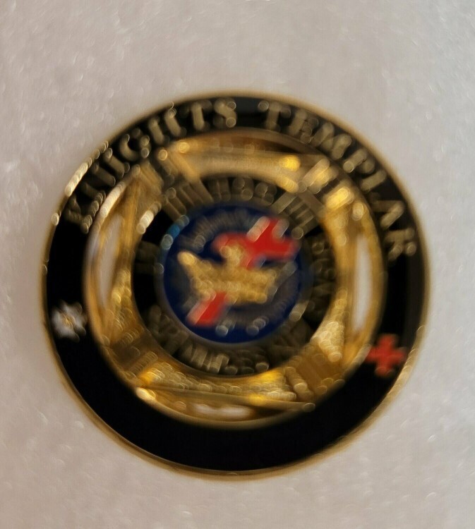 Knight's Templar Circle Cross and Crown Lapel Pin
