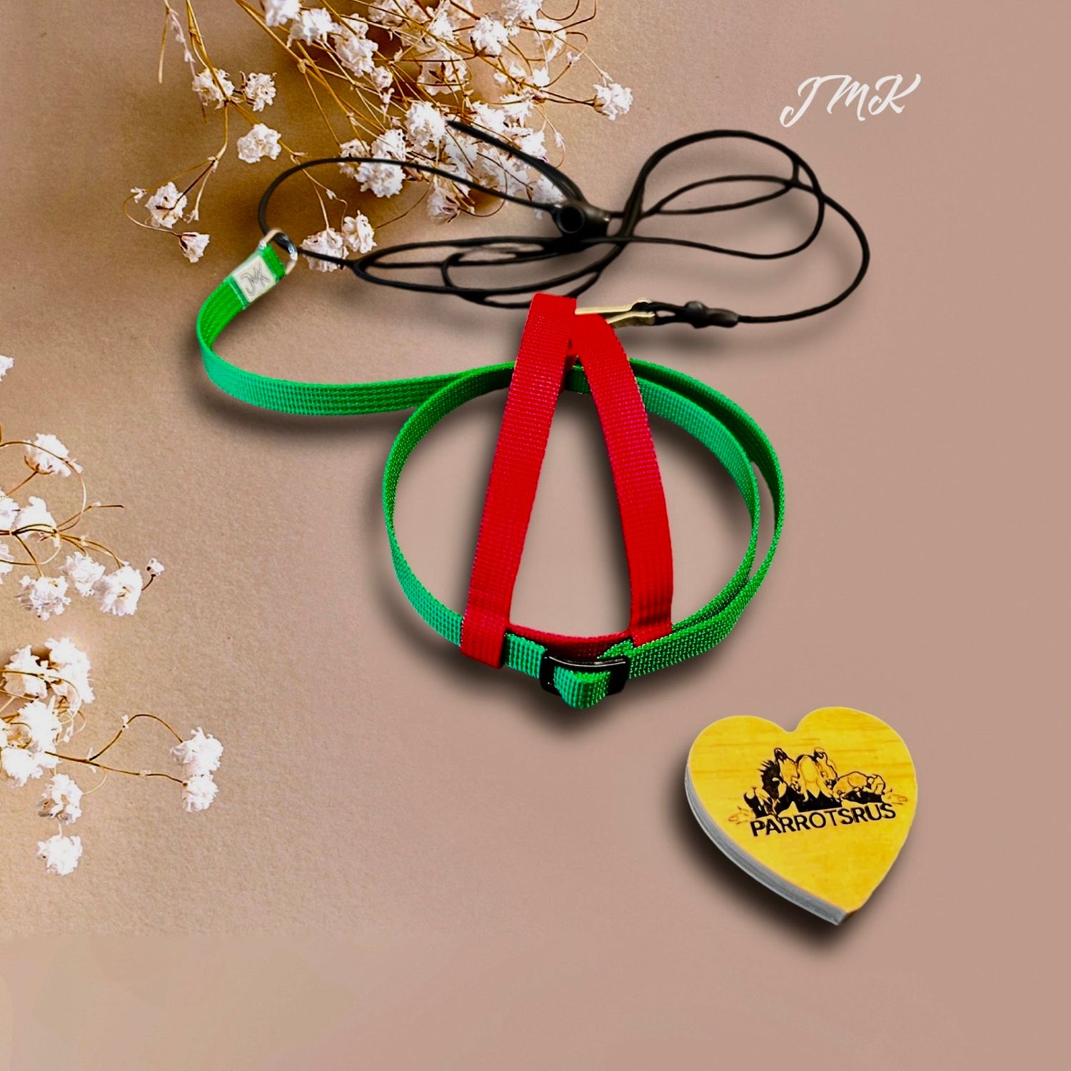 JMK Harness and Leash - Red with Green, Size Medium: 425-600 grams: Eclectus, Med. Macaws (Severe, Red Fronted), Lg Amazons (Double Yellow, Yellow Nape), Umbrella, Congo Grey