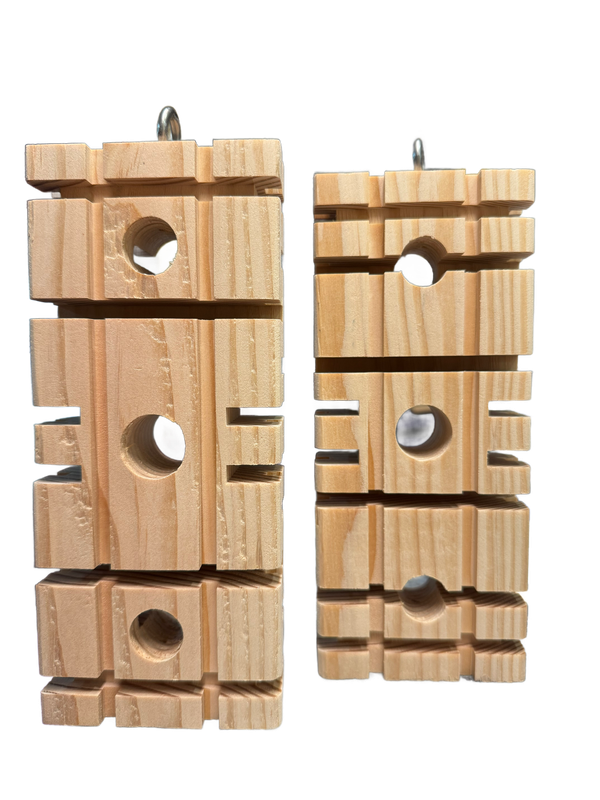 Medium Puzzler Foraging Block with Stainless Eye Hook by Birdie Buddy