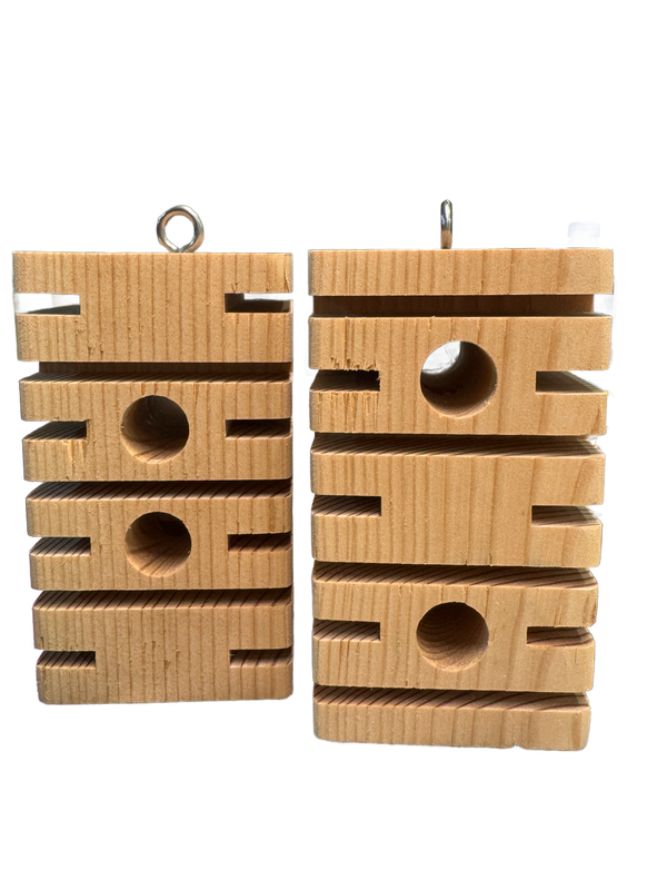 Large Fantastic Foraging Block with Stainless Eye Hook by Birdie Buddy