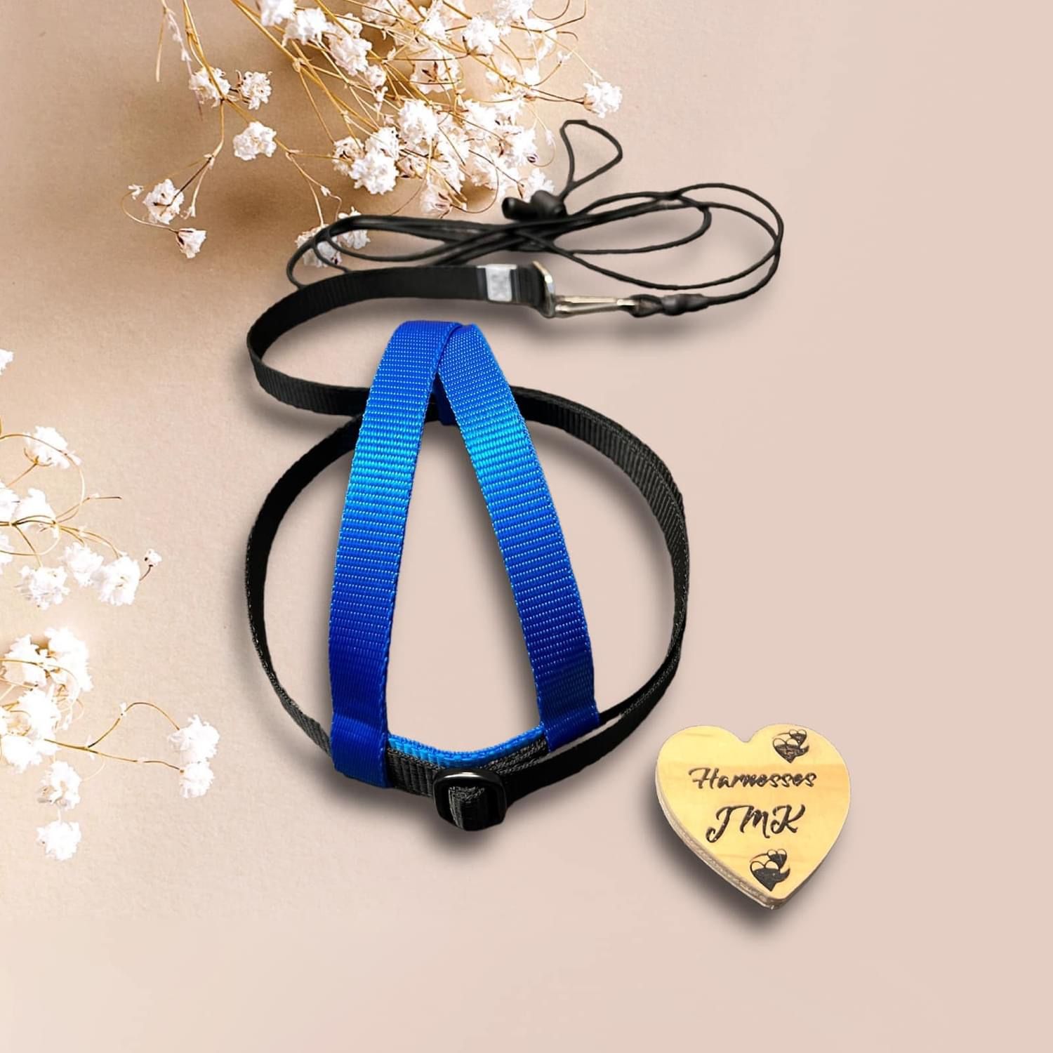 JMK Harness and Leash - Color Combo Blue with Black, Size Medium: 425-600 grams: Eclectus, Med. Macaws (Severe, Red Fronted), Lg Amazons (Double Yellow, Yellow Nape), Umbrella, Congo Grey
